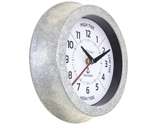 Tidvattenklocka med rund, silverfärgad ram och analog display