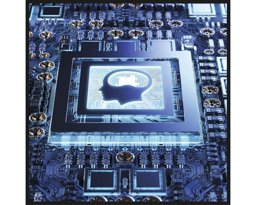 Närbild av ett datorkort med en stiliserad bild av ett mänskligt huvud som symboliserar artificiell intelligens.