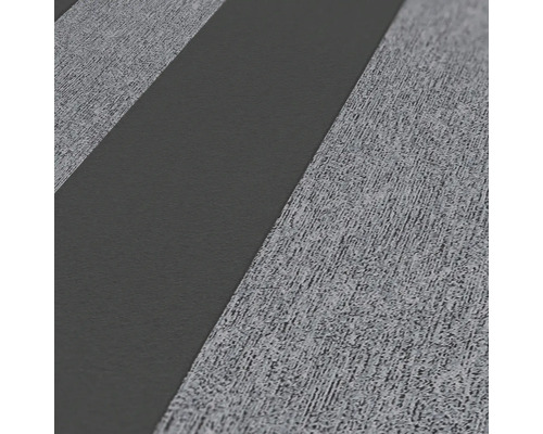 Närbild av en strukturtapet med randigt mönster