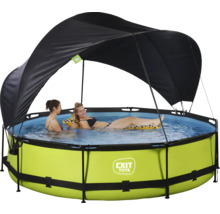 Rund ovanjordisk pool med solskydd och två personer i vattnet