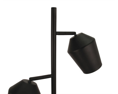 Detaljvy av en golvlampa med två lampskärmar