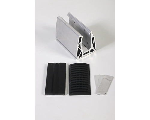 Aluminiumprofil med lock och fästmaterial