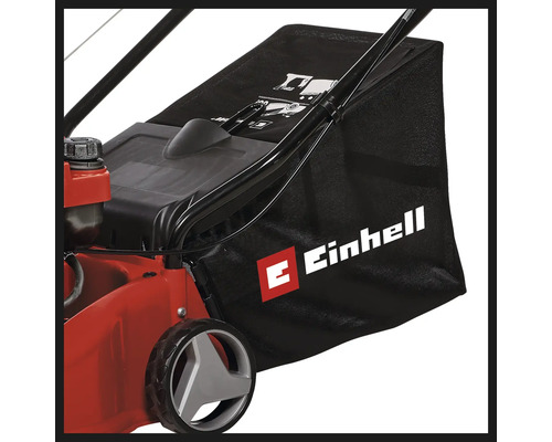 Einhell logotyp på en gräsklippares gräsuppsamlare