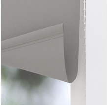 Grå rullgardin med kedjemekanism för fönsterdekoration