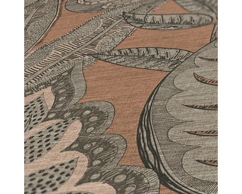 Detaljvy av en mönstrad tapet med blommönster för väggdekoration