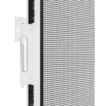 Detaljvy av en insektsdörr med ram och nät