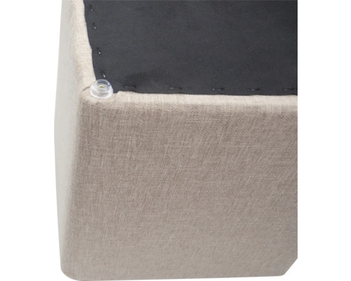 Detaljvy av möbelben med golvskydd