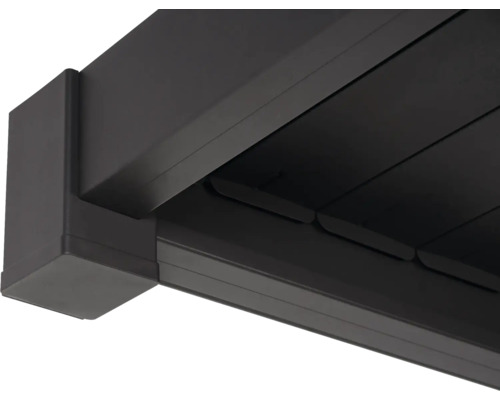 Detaljvy av ett aluminiumterrasstak med lameller