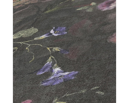 Närbild av en blommig tapet med blommönster