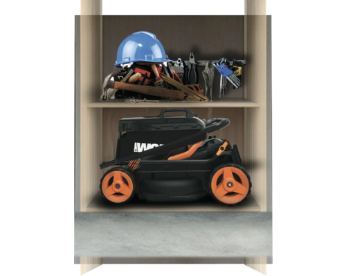 Förvaring av verktyg och gräsklippare på hyllan