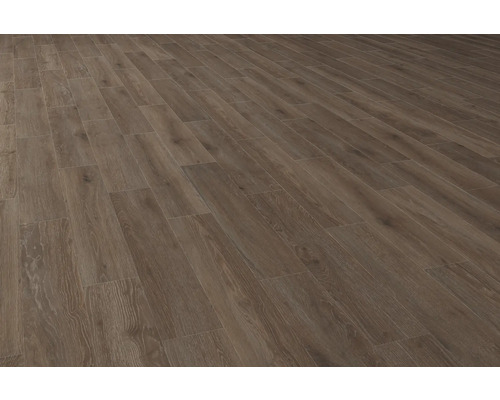 Lagt golv med träutseende