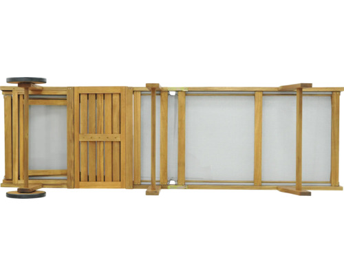 Insynsskydd i trä med dörr och sidovägg