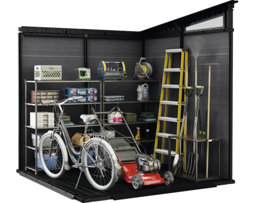 Trädgårdsskjul med hyllor, trädgårdsredskap, stege, gräsklippare och cykel