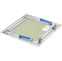 Revisionslucka av metall med blå handtag