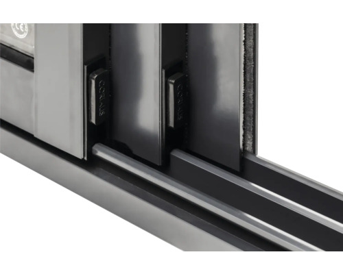 Detaljvy av ett skjutdörrsystem i aluminium