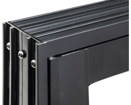 Detaljvy av en aluminiumfönsterkarm