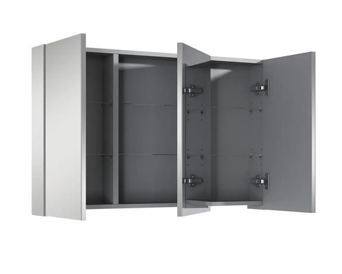 Öppet spegelskåp med hyllor