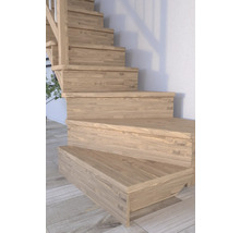 Trätrappa för trapphusrenovering