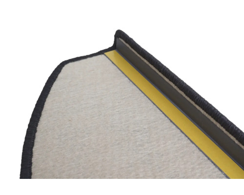 Detaljvy av en självhäftande trappstegsmatta