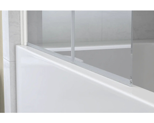 Detalj av badkarsvägg med glas