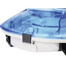 Detaljvy av en poolrengörare med transparent hölje