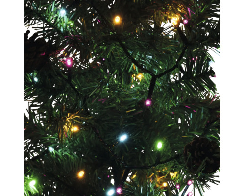 Ljusslinga med färgglada ljus på en julgran