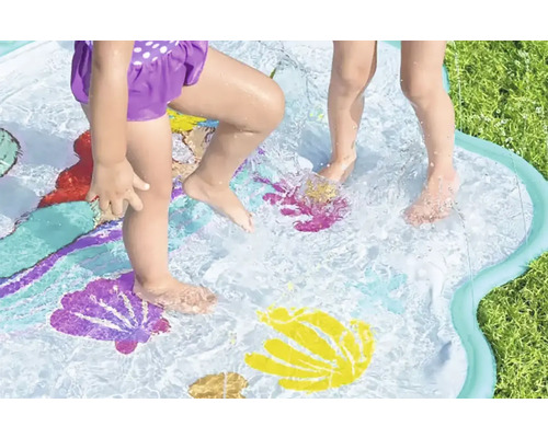 Vattenspridarmatta för barn med sjöjungfrumotiv i trädgården