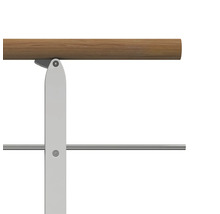 Detaljvy av balettstång med trästång, metallstativ och tvärstång