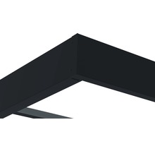 Detaljvy av en svart terrassram