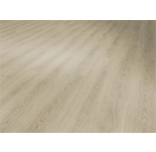 Lagt laminat med träutseende