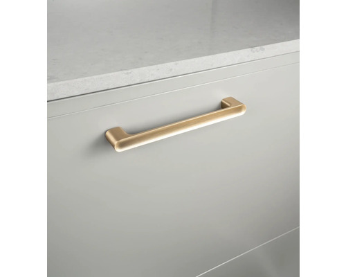 Metallhandtag på en låda