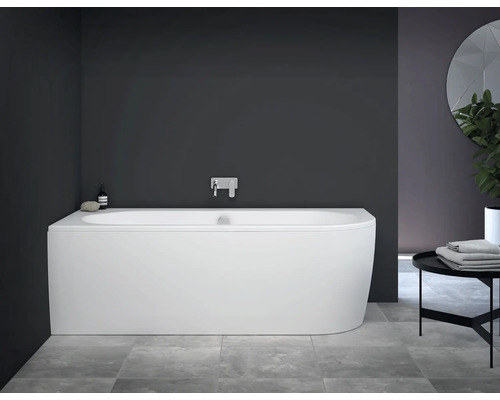 Hörnbadkar av sanitetsakryl i ett modernt badrum