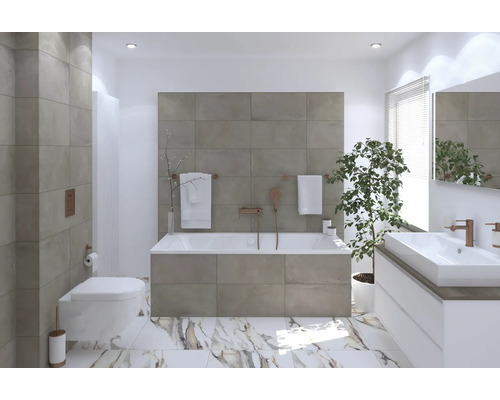 Ljust badrum med badkar, handfat, toalett och kakel