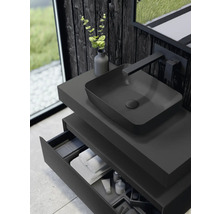 Tvättställ med lådor, tvättställsskål och blandare i badrummet