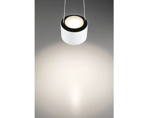 Pendellampa med rund form och belysning