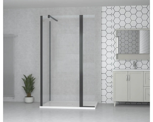 Badrum med duschkabin, tvättställsskåp och element