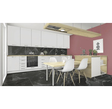 Modernt kök med vita skåp, matbord och marmorgolv