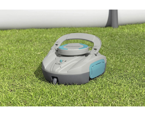 Poolrengöringsrobot med Bestway-logotyp på gräsmatta