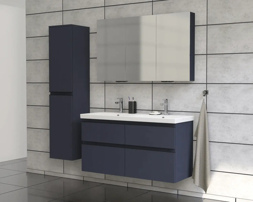 Modernt badrumsmöbelset med tvättställsskåp, spegelskåp och högskåp