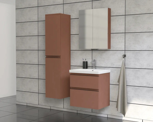 Modernt badrumsmöbelset med tvättställsskåp, spegelskåp och högskåp