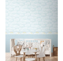 Barnrum med molntapet och barnmöbler.