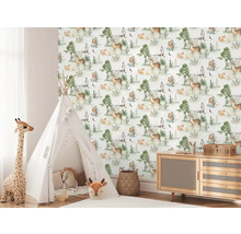 Barnrum med tipi-tält och tapet med djurmotiv.