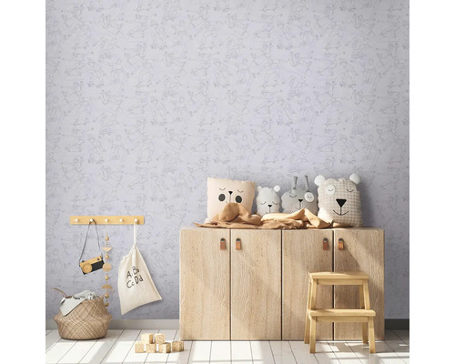 Barnrum med tapet med skateboardmotiv, träskänk och gosedjur