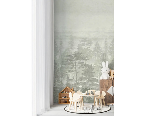 Barnrum med skogstapet, barngrupp och leksaker