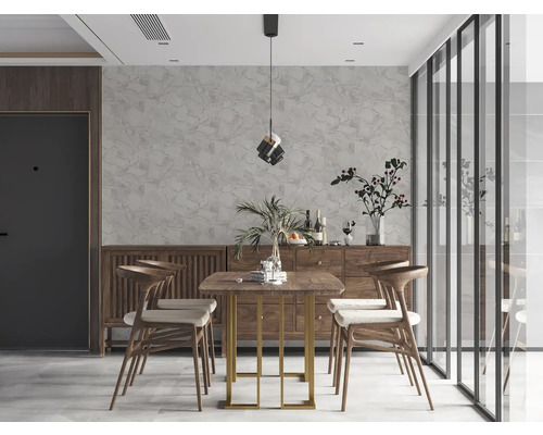 Matsal med träbord, stolar, skänk och dekorativ belysning för en stilfull bostadsyta