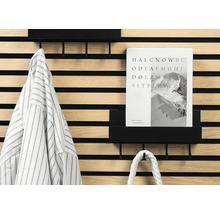 Vägghängare med krokar och hylla för jackor och tillbehör