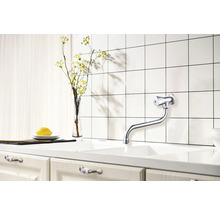 Diskho med ettgreppsblandare, armatur, kakel och dekoration