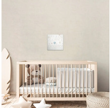 Barnrum med spjälsäng, leksaker och väggmålning Little Explorer