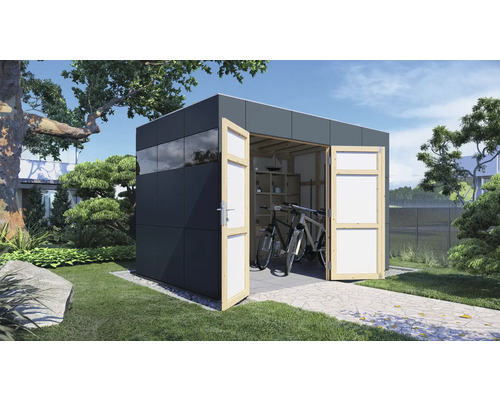 Trädgårdsskjul med öppna dörrar, med cyklar och hyllor inuti