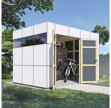 Modern trädgårdshus med cyklar och hyllor